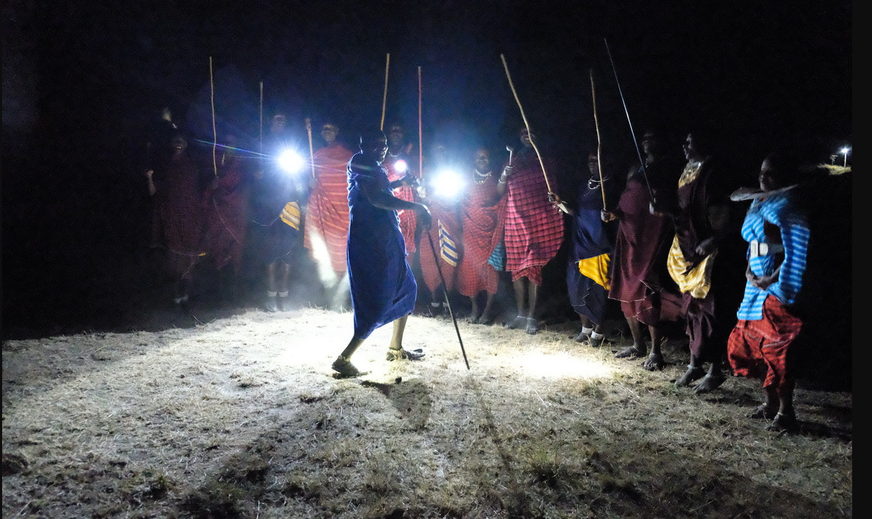 Sherehe ya Hisia: Jinsi Ngoma za Kiasili na Vyakula vya Asili vya Kitanzania Vinavyoboresha Uzoefu wa Utalii